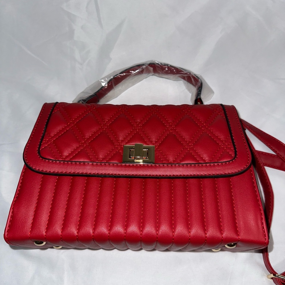 Vibrant Red Quilted Crossbody Bag with Gold Clasp